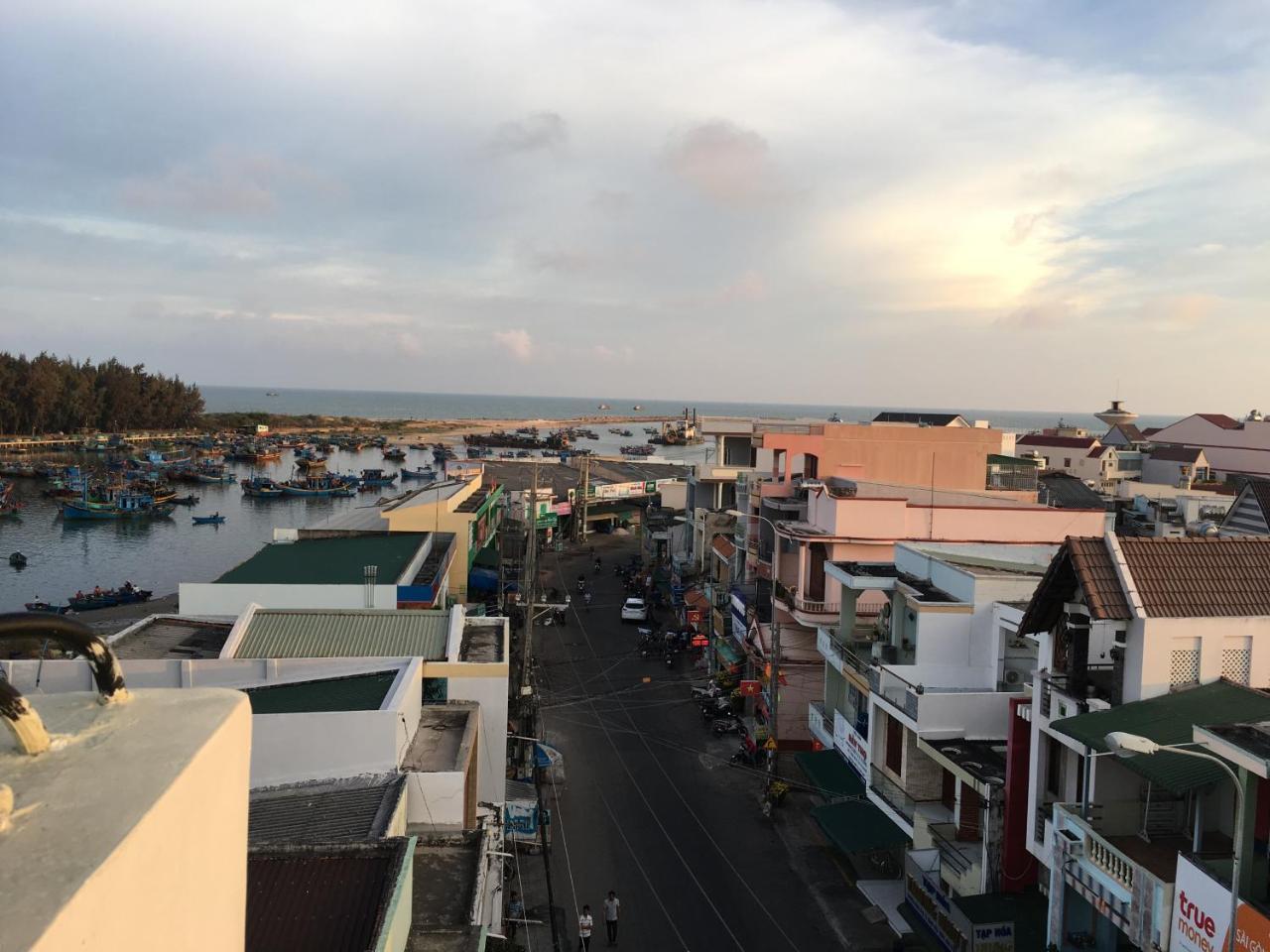 Hotel Tan Phu La Gi Kültér fotó