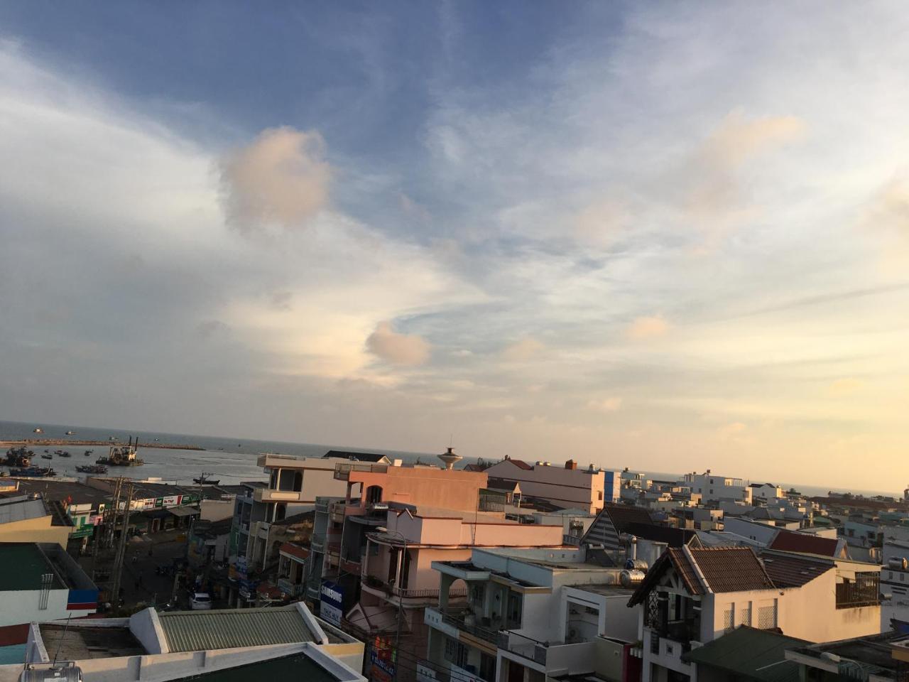 Hotel Tan Phu La Gi Kültér fotó
